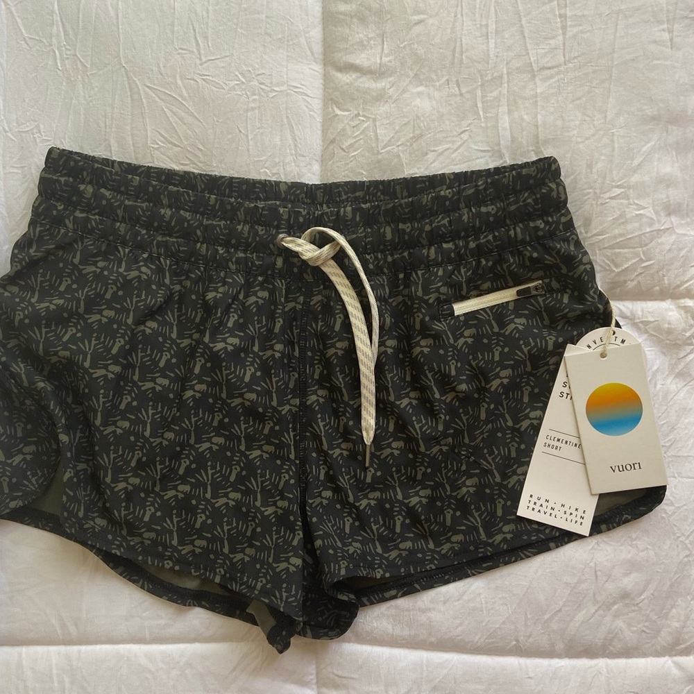 NWT! VUORI Clementine Short in Oregano Woodblock - Picture 6 of 8